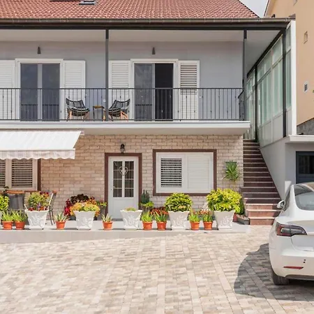 Elysium Townhouse Σπίτι διακοπών *